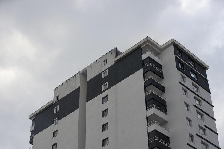 Ankara'da bir apartmanın çatı katında çıkan yangın söndürüldü G3