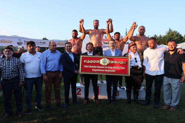 Topçam yağlı pehlivan güreşlerinde başpehlivan Hüseyin Gümüşalan oldu G1