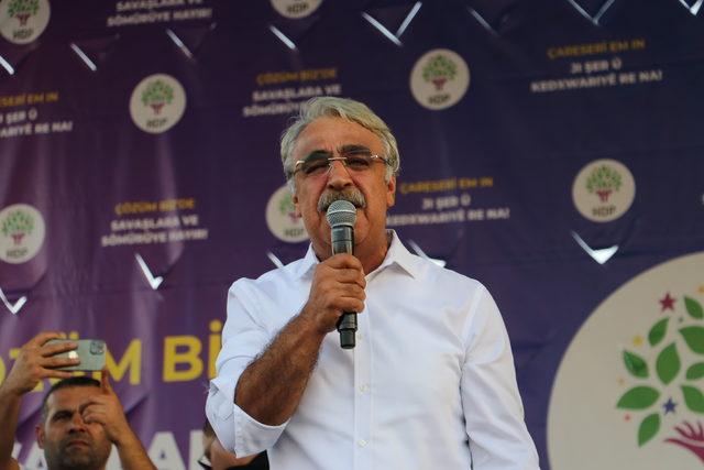 HDP Eş Genel Başkanı Mithat Sancar, Diyarbakır'daki mitingde konuştu: