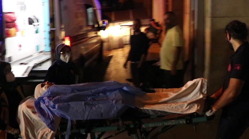 Her satırı korkunç! Tartıştığı karı kocanın boğazını kesti, bir ölü bir yaralı...