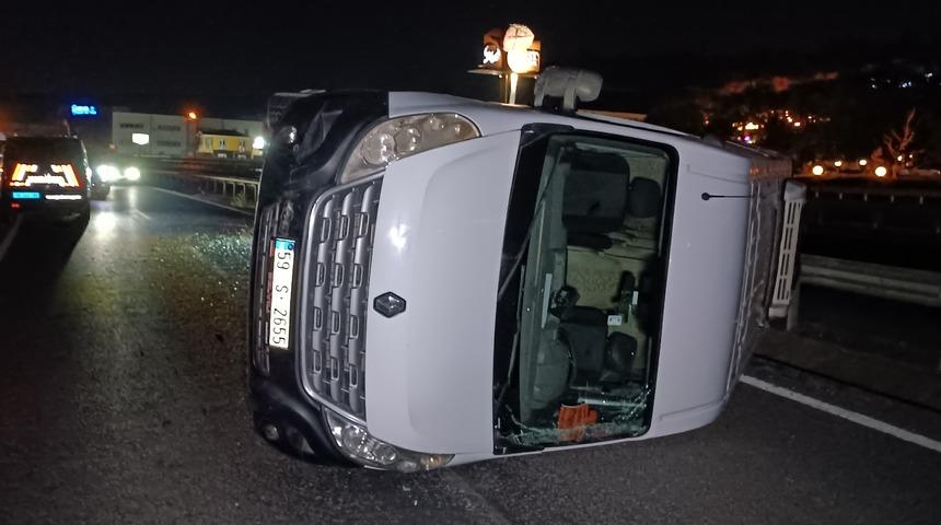 Tekirdağ'da servis aracı devrildi 9 işçi yaralandı