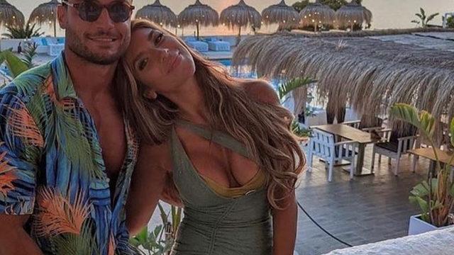 Yarışmadan önce göğüslerini dikleştirmişti! Love Island şampiyonu Ekin Su'nun dekoltesi olay oldu