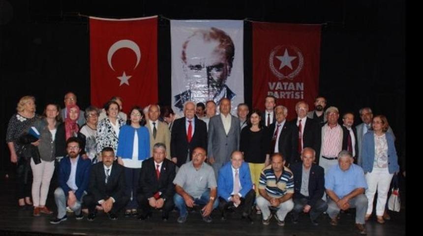 Perinçek: Davutoğlu ABD'nin adamı