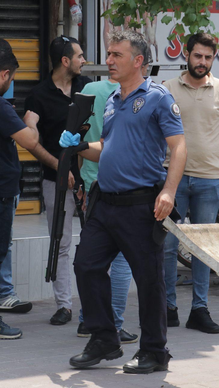 Adana'da kasapta 2 kayınbiraderini silahla yaralayan, 1 kadını rehin alan zanlı yakalandı G2