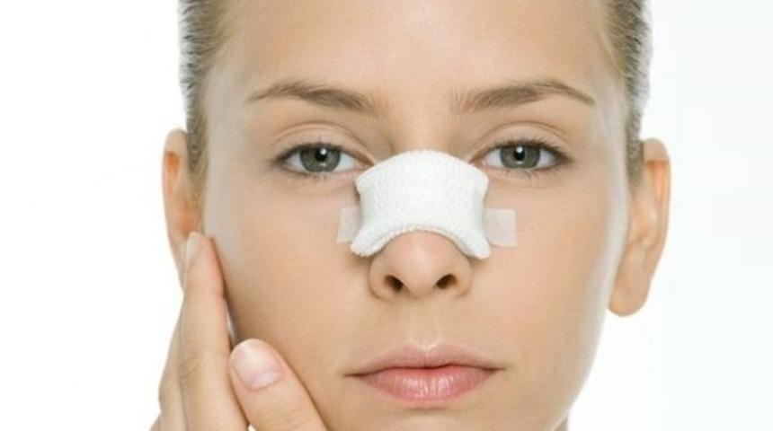 Burun estetiği ameliyatından sonra iyileşmenizi hızlandıracak 10 öneri