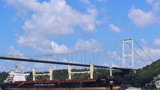 Ukrayna'dan yola çıkan mısır yüklü gemi İstanbul Boğazı'ndan geçti