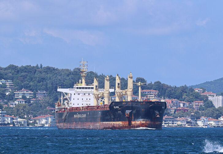 Ukrayna'dan yola çıkan mısır yüklü gemi İstanbul Boğazı'ndan geçti G5