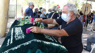 Seslendirme sanatçısı Sungun Babacan son yolculuğuna uğurlandı! O ses bu coğrafyada çınlamaya devam edecek