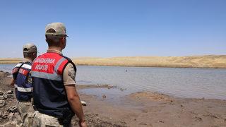 Diyarbakır'da serinlemek için baraj gölüne giren çocuk boğuldu