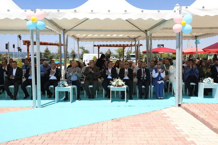 Van'da "Edremit Yöresel Ürünler Pazarı" açıldı G2