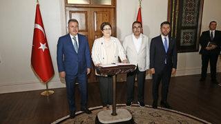 Aile ve Sosyal Hizmetler Bakanı Yanık, Adana'da ziyaretlerde bulundu