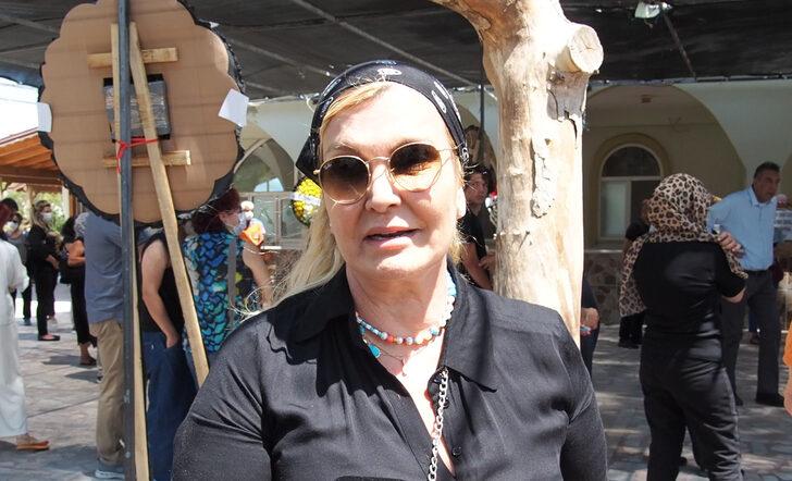 Seslendirme sanatçısı Sungun Babacan, Balıkesir'de son yolculuğuna uğurlandı G3