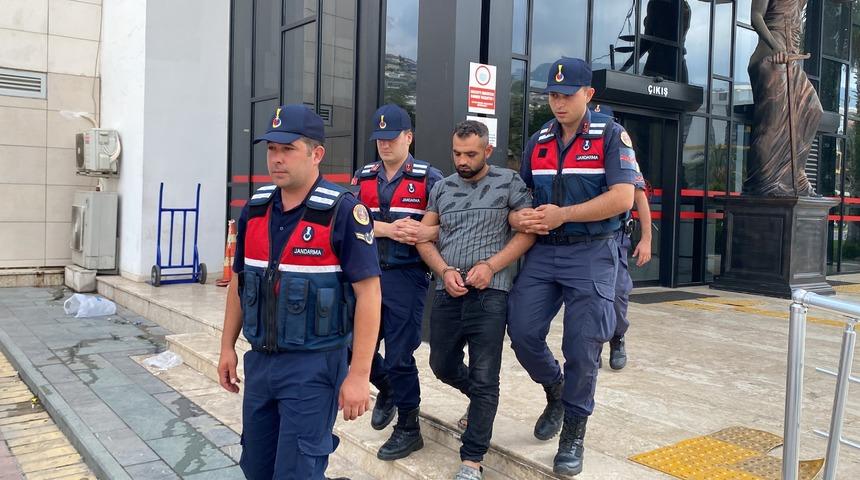 Alanya'da inşaat işçileri arasında çıkan bıçaklı kavgada bir kişi öldü