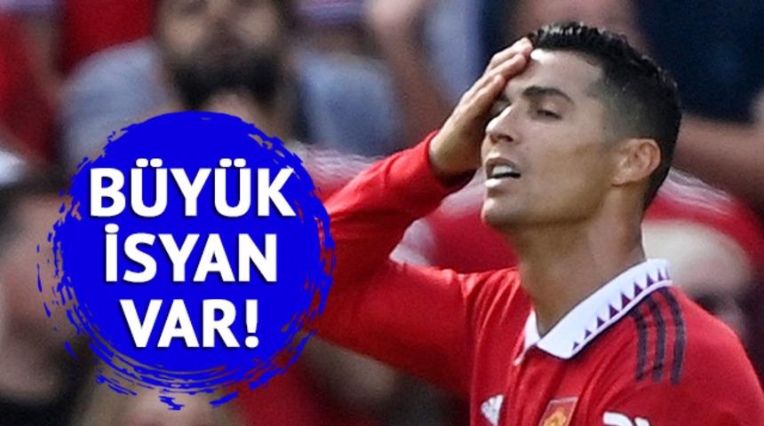 Manchester United, yeni sezonu kaosla açtı! Cristiano Ronaldo sonradan girdi, Brighton kazandı...