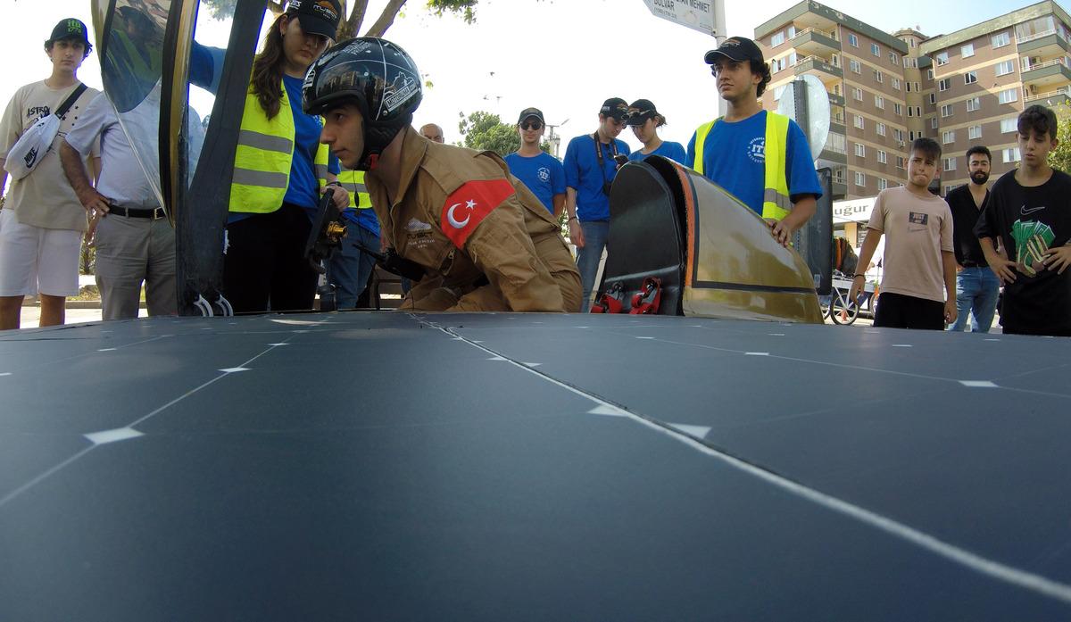 İT&Uuml; ZES G&uuml;neş Arabası Ekibi, T&uuml;rkiye turunun ilk durağı Bursa'ya ulaştı