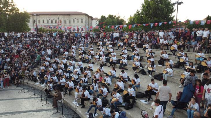 Sivas'taki "Gardaşlık Festivali"nde "Sazını da Al Gel" etkinliği düzenlendi G1