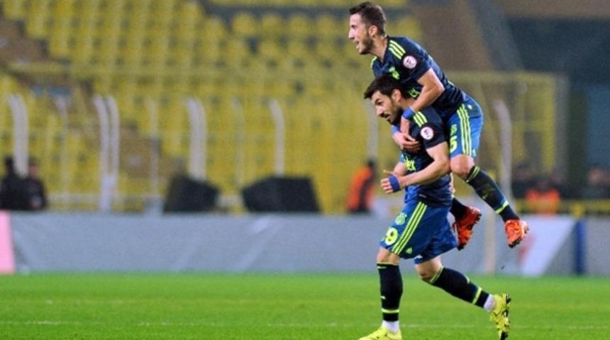 Şener &Ouml;zbayraklı&rsquo;nın gol&uuml; paylaşım rekoru kırdı