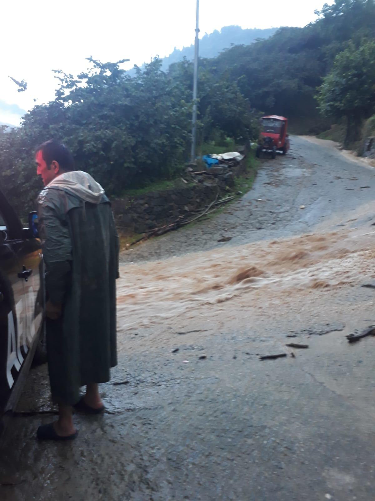 Giresun'da sağanak heyelan ve su taşkınlarına yol a&ccedil;tı