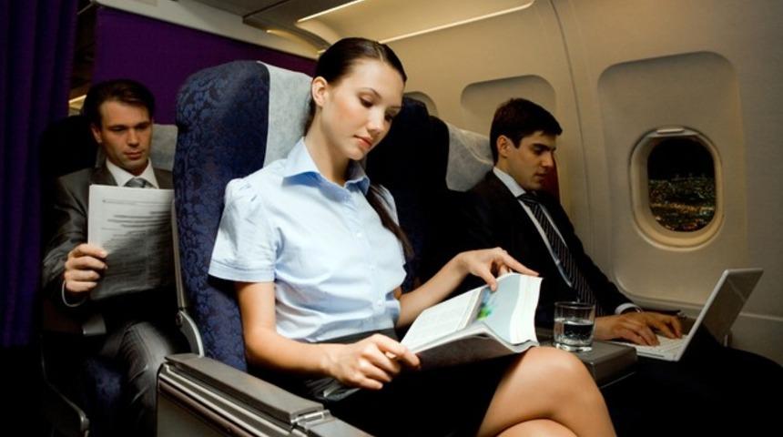 Uçak yolculuğu yaparken gözünüzden olmayın