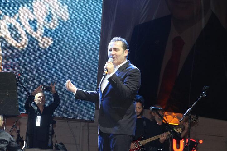 Ferhat Göçer ve Mümin Sarıkaya, Yozgat'ta konser verdi G3