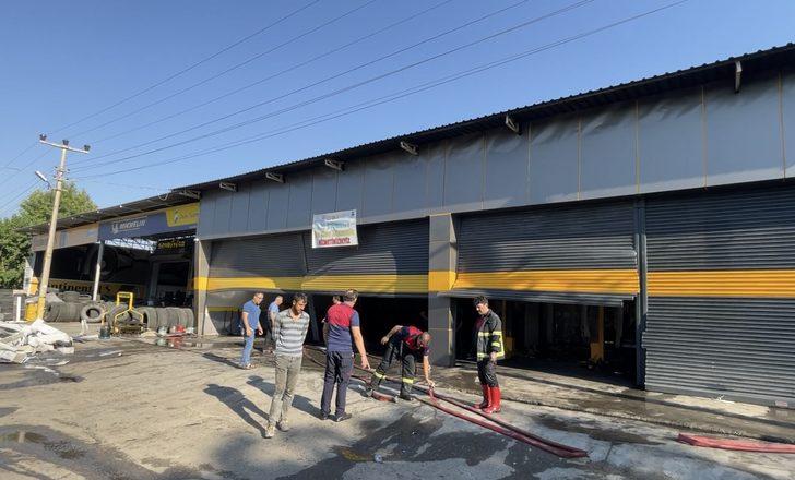 Adıyaman Küçük Sanayi Sitesi'nde çıkan yangına müdahale eden itfaiye eri yaralandı G4