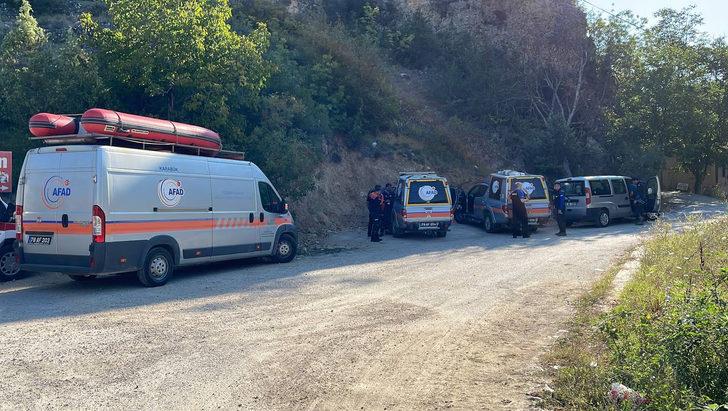 GÜNCELLEME - Karabük'te kanyonda mahsur kalan 2 kişi kurtarıldı G2