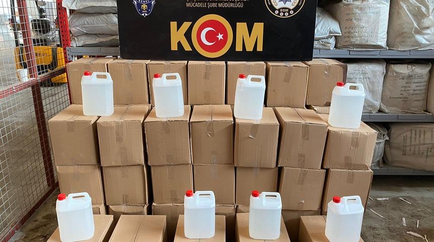 Adana'da 1040 litre sahte içki ile 1120 litre kaçak etil alkol ele geçirildi