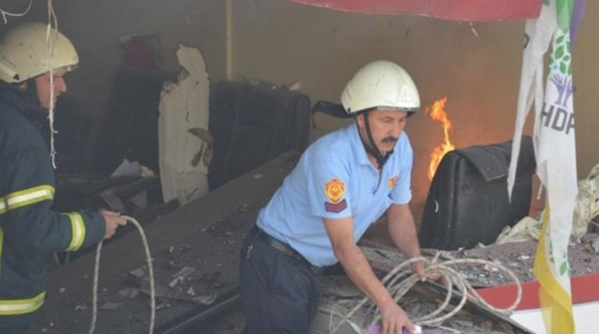 Mersin ve Adana HDP binasında patlama