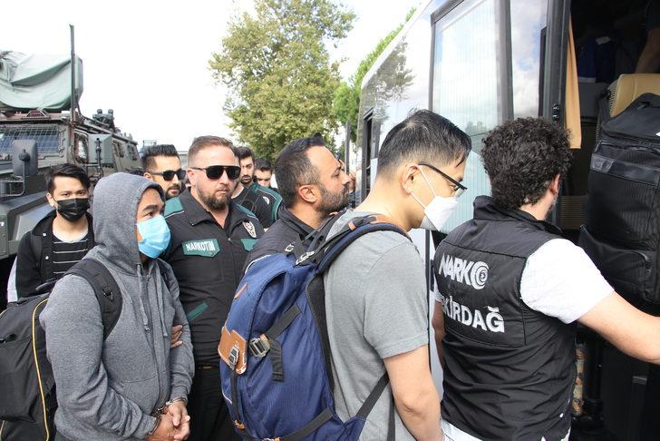 Tekirdağ'da gemide 242 kilogram kokain ele geçirilmesine ilişkin 13 yabancı uyruklu adliyede G3