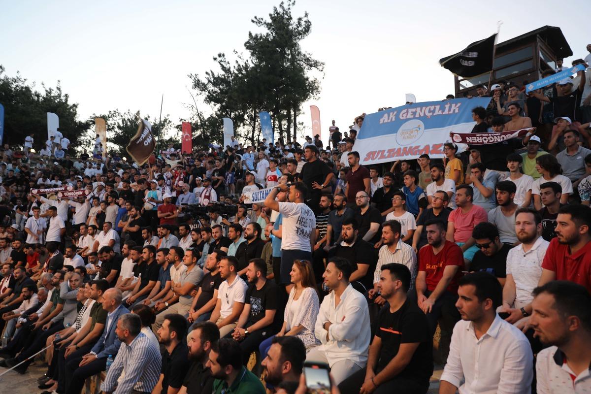 AK Parti'li Kurtulmuş, partisinin İstanbul Gen&ccedil;lik Kolları'nın Doğa Kampı'nda konuştu: