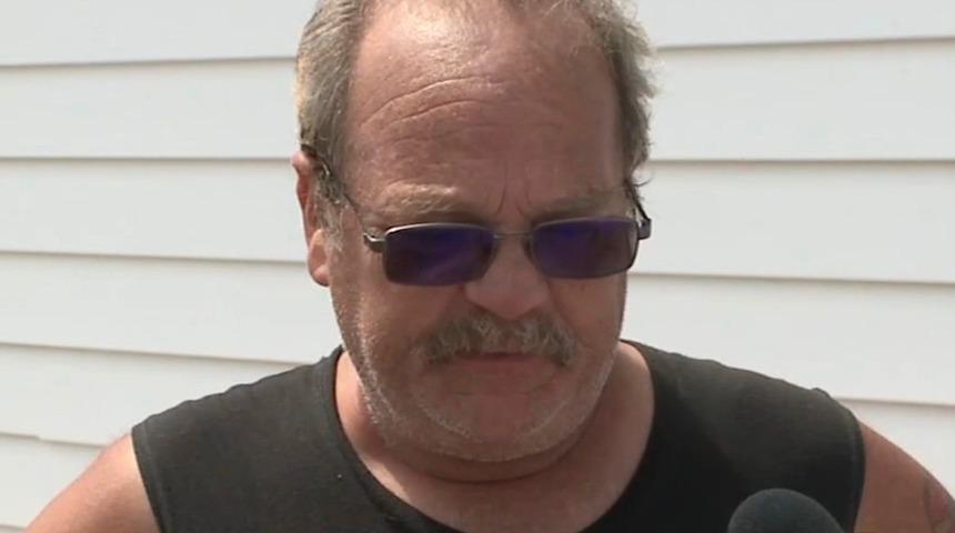 Korkunç yangın mahalline çağrılan trajik itfaiyeci, kurbanların kendi ailesi olduğunu fark etti