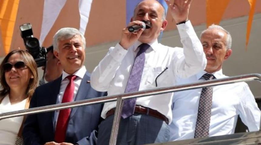 Bakan Müezzinoğlu: Kendileri kuş beyinli
