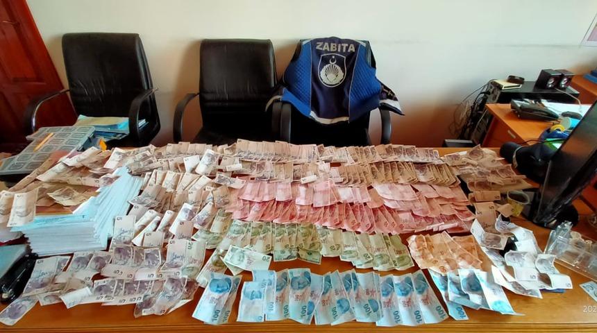 Dilencinin üzerinden çıkan para şaşkına çevirdi!