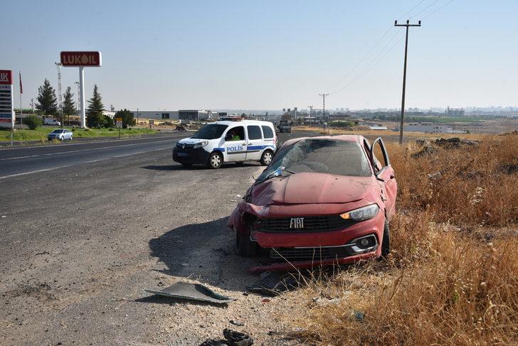 Şanlıurfa'da şarampole devrilen otomobildeki 2 kişi yaralandı G1