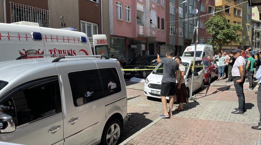 Kağıthane'de beşinci kattan düşen kadın öldü