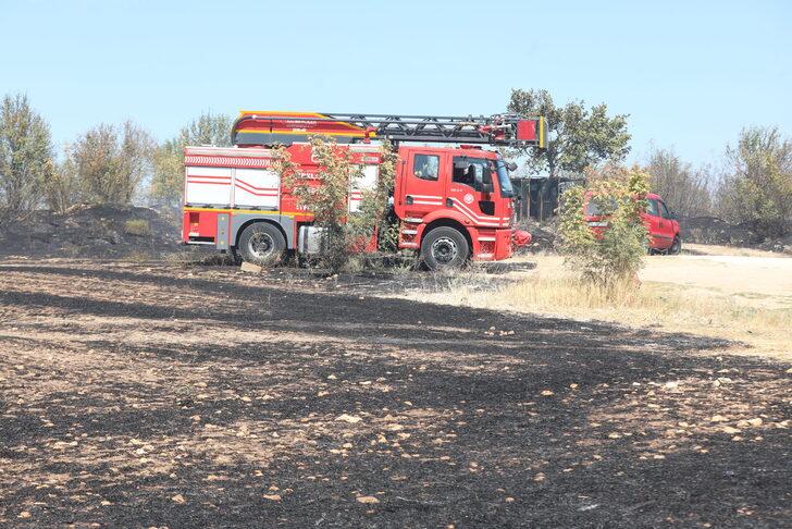 Kırklareli'nde cezaevine yakın alanda çıkan anız yangını söndürüldü G3