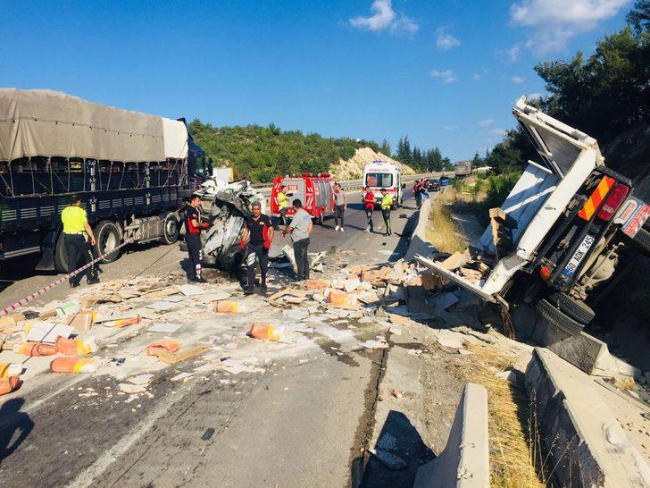 Tokat'ta iki kamyonetin çarpıştığı kazada 4 kişi yaralandı G2