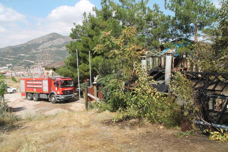 Amasya'da kafede çıkan yangın ormana sıçramadan söndürüldü G2