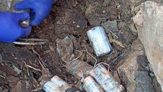 Tunceli'de teröristlerce kullanılan 2 sığınak imha edildi