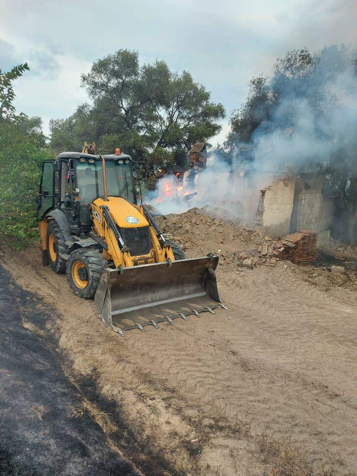 Aydın'da zeytin bahçesinde çıkan yangın söndürüldü G3
