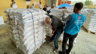 Eskişehir'den Afganistan'a 6 tır gıda malzemesi gönderildi