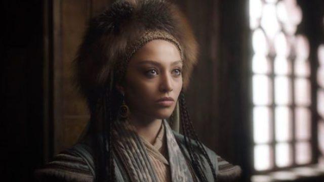 Barış Arduç'un yeni partneri belli oldu! Fahriye Evcen'in yerine geçen Kayra Zabcı kimdir, kaç yaşında, hangi dizilerde oynadı?