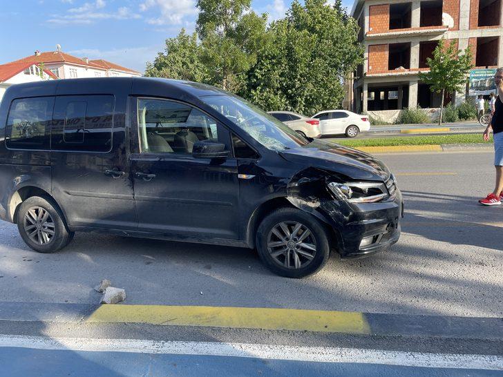 Sakarya'da hafif ticari aracın çarptığı çocuk öldü G4