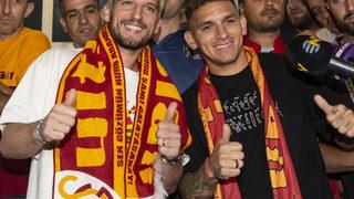 Galatasaray, Lucas Torreira ve Mertens'i resmen açıkladı! Canlı yayında çok ilginç olay... ''Kebap istiyorum''