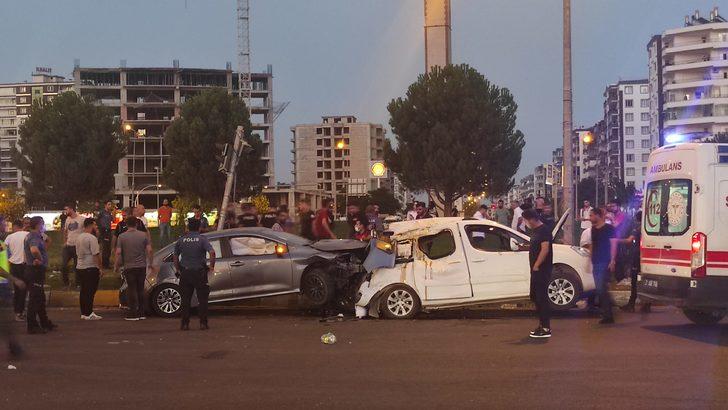Diyarbakır'da otomobilin kamyonete çarpması sonucu 10 kişi yaralandı G1