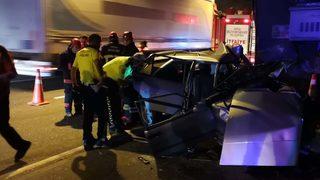 Tünelde feci kaza! Yolcu otobüsü otomobile çarptı: 2 ölü, 1 yaralı