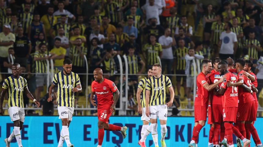 Fenerbah&ccedil;e 1 puanı son dakikada kurtardı! Kadık&ouml;y'de &Uuml;mraniyespor'dan s&uuml;rpriz skor...