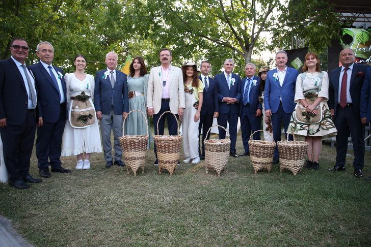 Sakarya'da "Fındığa Değer Katanlar" ödül töreni düzenlendi G1