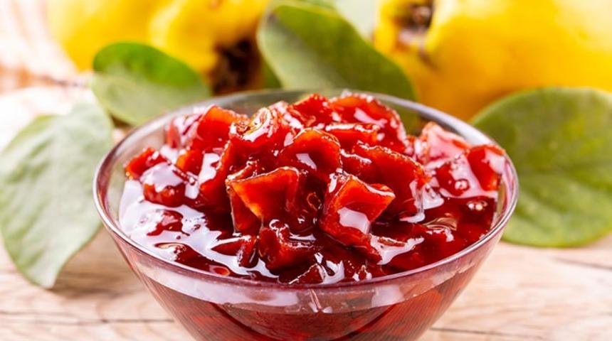 Ayva reçeli nasıl yapılır? Tam kıvamında ayva reçeli tarifi!