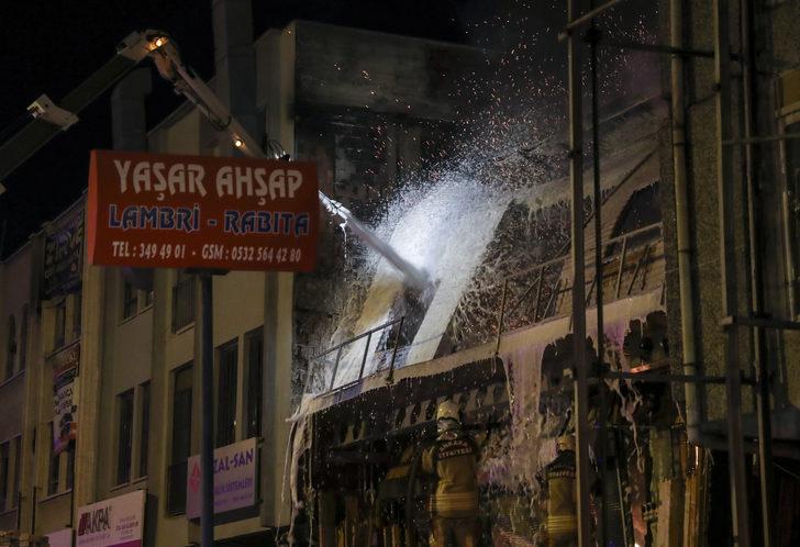 Başkentte bir ahşap dükkanın da meydana gelen yangın maddi hasara neden oldu G3